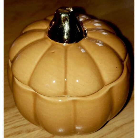 Pumpkin Shaped Decorative Candle Spiced Pumpkin Scent - Picture 1 of 4
